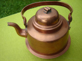 Ceainic vechi din cupru