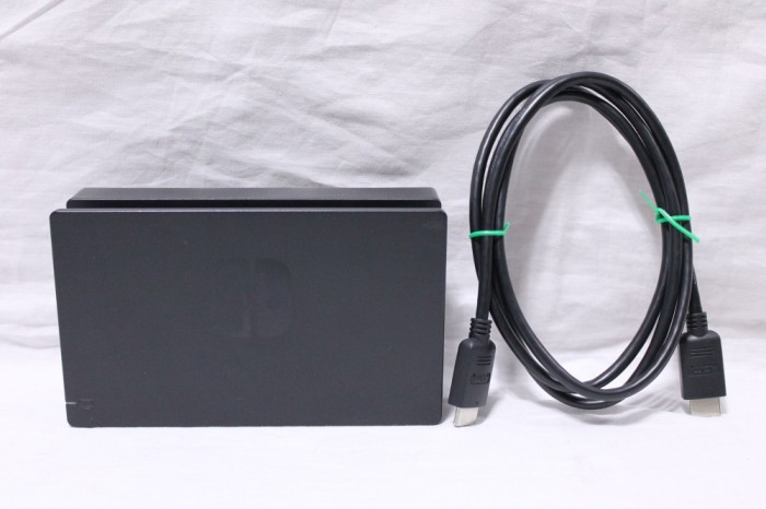 Nintendo Switch Dock original + cablu HDMI HAC-007