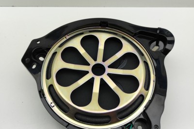 Subwoofer podea st&amp;acirc;nga MERCEDES-BENZ EQC 2020 OEM: A2058201400 | 31646913 foto