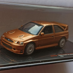 Macheta Ford Escort RS Cosworth Custom 1992 gold- IXO 1/43