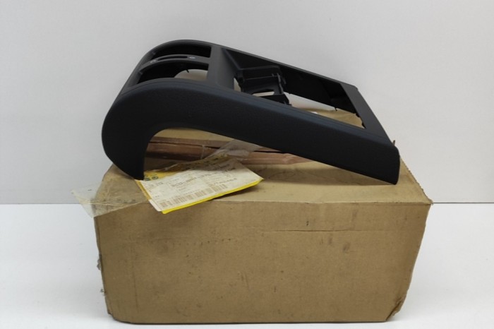 Ornament consola centrală VW PASSAT CC 357 2009 OEM: 3C0864376F,3C0864376F1QB 24399099