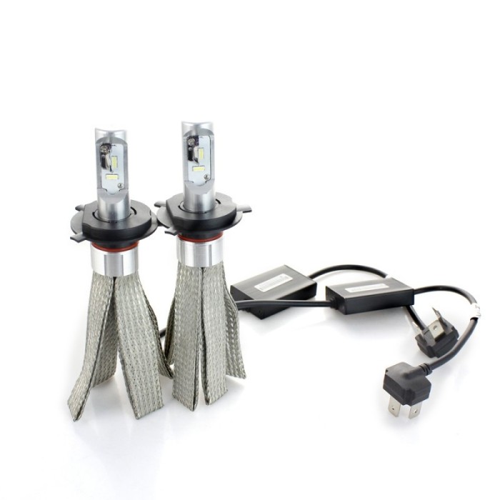 Set 2 LED-uri Auto Techstar&reg; 8C, H4, 30w, 3000 Lumeni, 6500K, AUTO, 12-24 Volti, COB, Radiator Aluminiu si Cupru
