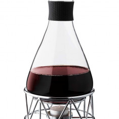 Dorre decantor de vin fiert cu farfurie