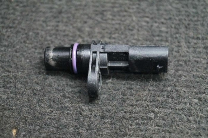Senzor de poziție ax cu came AUDI A5 8T3 2014 OEM: 04L907601 1865649