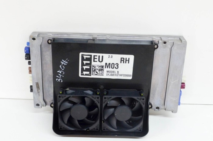 Alt modul de control TESLA MODEL S 2017 OEM: 1078321-00-G | 14336077
