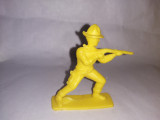 Bnk jc Figurina de plastic - cowboy cu pusca - neidentificat