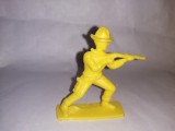 bnk jc Figurina de plastic - cowboy cu pusca - neidentificat