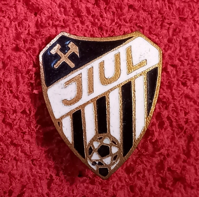 Insigna fotbal - JIUL PETROSANI