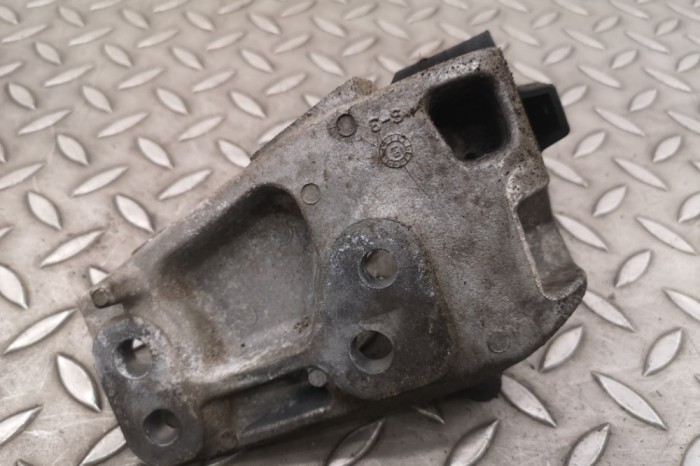 Suport motor st&acirc;nga LEXUS ES _Z10_, _A10_, _H10_ 2019 25636165