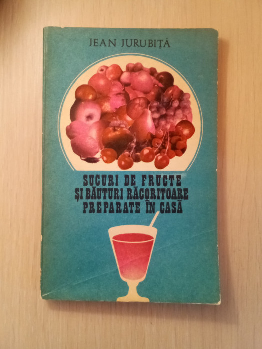Sucuri de fructe și băuturi răcoritoare preparate &icirc;n casă - Jean cu Juribita