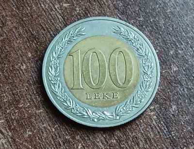 C50 - Moneda foarte veche - Albania - 100 leke - 2000 foto