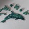 Lot placi ceramice in forma de delfini, glazurati in verde, 12 cm si 26 cm