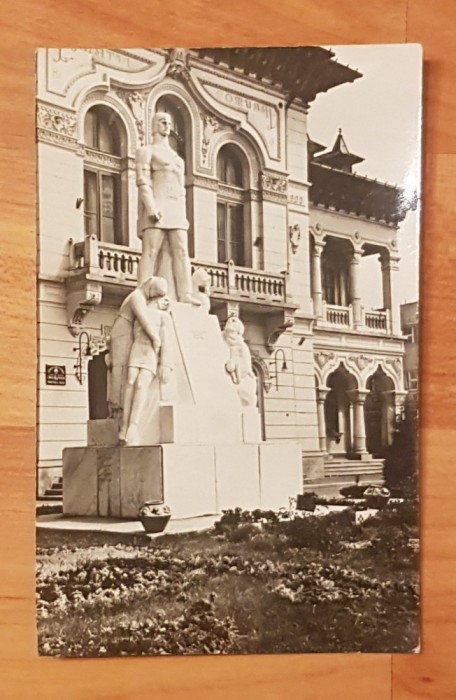 Vedere (carte postala) Buzau: Monumentul 1907 Circulata