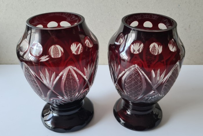 Set 2 x vas de flori, glastra, vaza cristal rosu rubin Bohemia