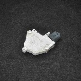 Motor macara geam ușă st&acirc;nga spate SKODA YETI 5L 2014 OEM: 8K0959811A 2099033