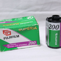 Film foto 35 mm FujiFilm Superia 200 - 36 expuneri - nou - expirat