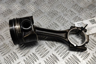 Piston SKODA SUPERB III 3V3 2016 OEM: 04L107065D,03L105401A 29090816 foto