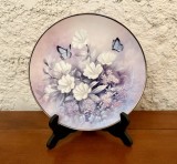 FARFURIE DECORATIVA DIN PORTELAN- BRADEX- AQUAMARINE GLIMMER- TAN CHUN CHIU D21,5CM