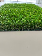 Gazon Artificial FUSE 25 Premium BELGIAN, Lungime Fir 25 mm, Latime 1m, Marime 100 x 200 cm, Verde, Imitatie Perfecta Gazon Natural, Antialergic, Poli