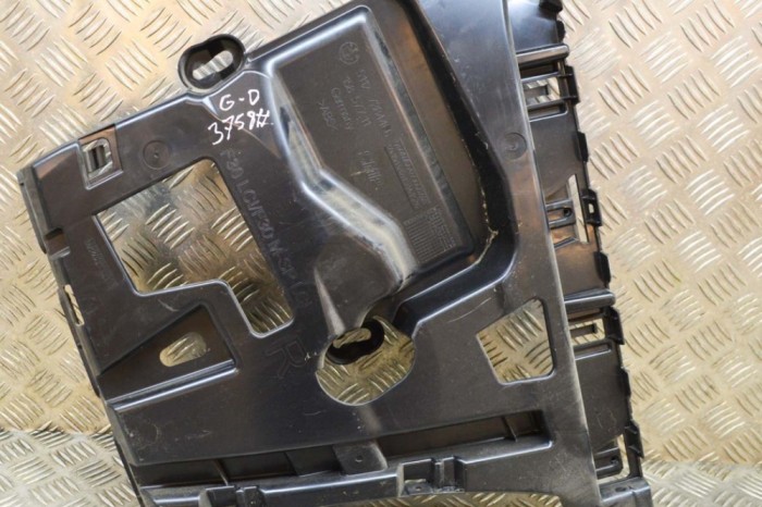 Suport bara de protecție dreapta spate BMW 3 F30, F80 2017 OEM: 7384466 16048477