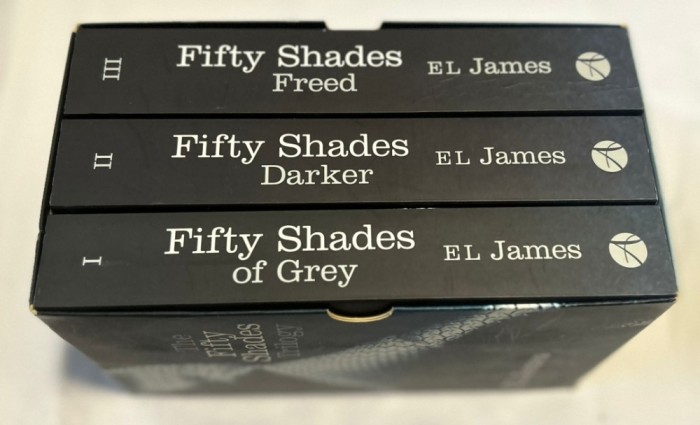 EL James - Fifty Shades Trilogy, carti in limba engleza 3 volume