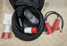Statie de &icirc;ncarcare portabila masini electrice EV/PHEV AC Type 2 50A/380V 11KW/22kW IP67 + adaptor 230V + husa
