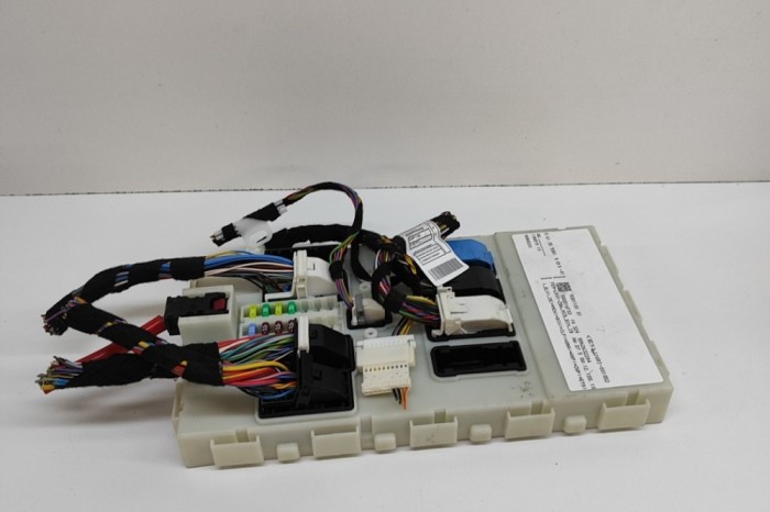 Modul de confort BMW 4 Coupe F32, F82 2015 OEM: 9381101 30438563