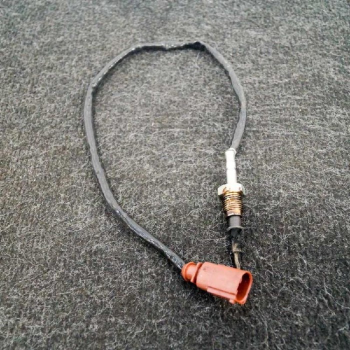 Senzor de temperatură AUDI A4 8W2, B9 2016 OEM: 8W0906088B 2597817