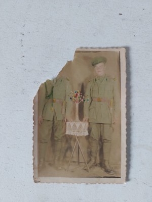 Fotografie vehce 1939, graniceri regimentrul 7, Romania, fotografie colorizata, are un colt rupt/lipsa foto