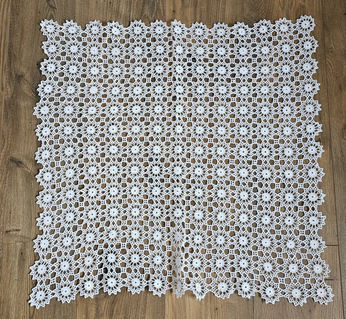 CENTRU DE MASA VINTAGE, CROSETAT MANUAL TIP MACRAME