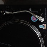 Platanuri PioneerDj PLX-500 si un mixer Numark M101USB