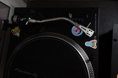 pick-up Pioneer Dj PLX-500 doua //// mixer Numark M101USB foto