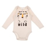Body din bumbac bej cu imprimeu leu \"Born to be Wild\" pentru bebeluși, CMCLASS