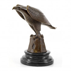 Vultur stilizat - statueta din bronz pe soclu din marmura BJ-51