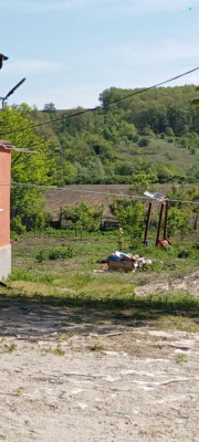 V&amp;acirc;nd urgent casa la tara mobilata utilata la 27 km Craiova . foto