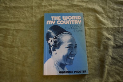 Marjorie Procter - The world my country the story of Daw Nyein Tha of Burma foto