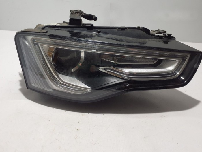 Audi A5 8T 8F Headlight/headlamp 8T0941006C