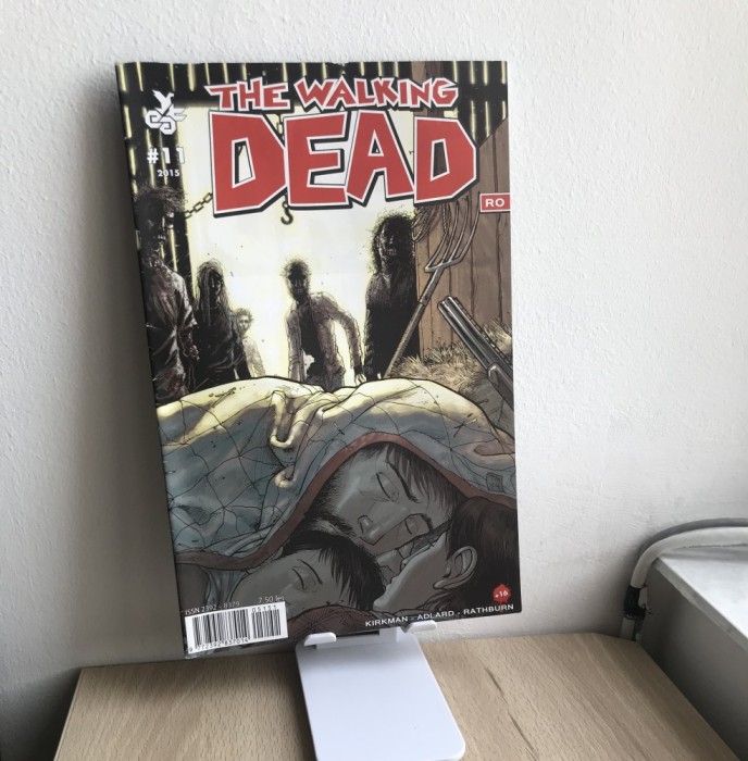 Bandă Desenată &icirc;n Rom&acirc;nă - The Walking Dead #11 (2015)