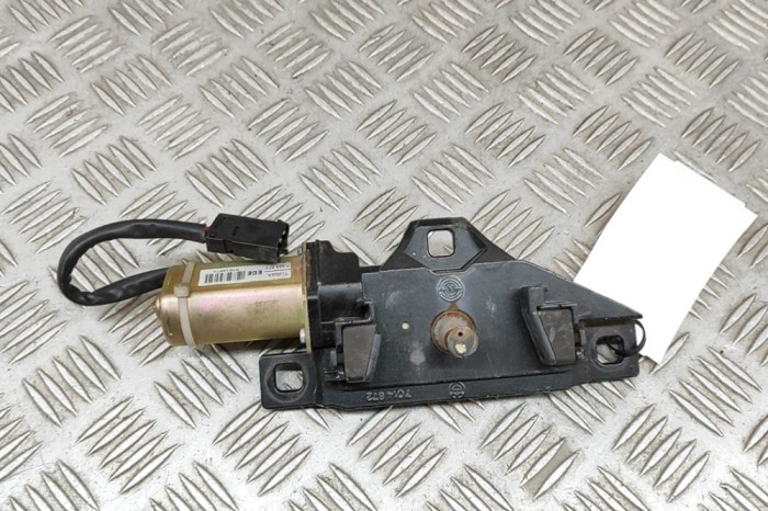 Zăvor de siguranță haion BMW 7 E65, E66, E67 2003 OEM: 7014872 | 27906071