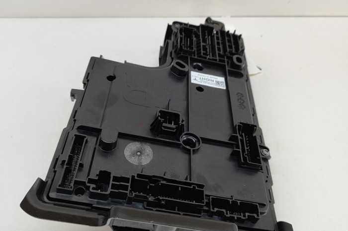 Modul de confort TESLA MODEL Y 2023 OEM: 1657650-30-B,1497848-00-E 22266393