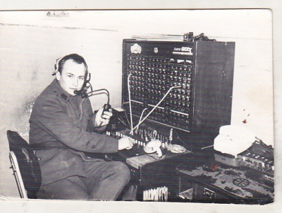 bnk foto Militar in termen - telefonist centrala foto