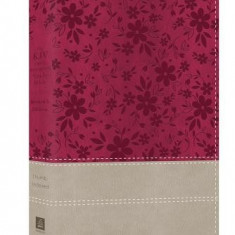 The KJV Cross Reference Study Bible Women's Edition Indexed [Floral Berry]