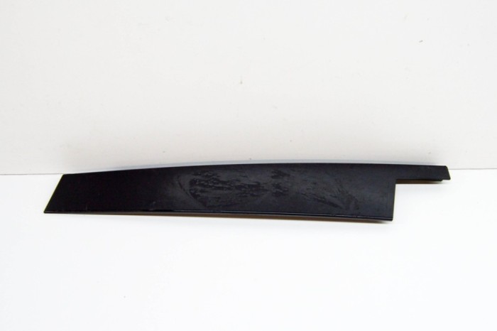 Ornament vertical ușă dreapta față MERCEDES-BENZ GLE W167 2022 OEM: A1676903400 17503356