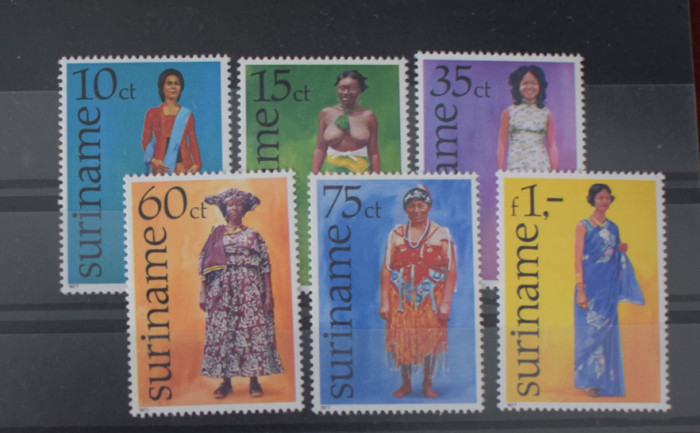 TS24/01 Timbre Serie Suriname - femei