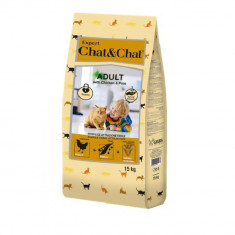 Hrana pentru pisici Chat & Chat Expert Adult Pui si Mazare 14 kg