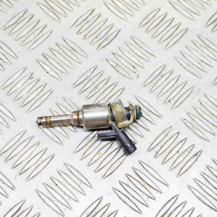 Injector de combustibil AUDI A3 Limousine 8VS, 8VM 2015 OEM: 0261500246,06L906036L 12447423