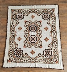FATA DE MASA MARE VINTAGE DIN BUMBAC GROS CU MODEL CUSUT MANUAL IN CRUCIULIȚE