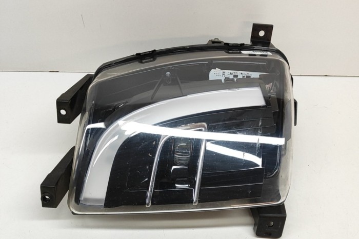 Proiector ceață dreapta față TESLA MODEL X 2020 OEM: 1034331-00-B 29812355