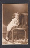 Fotografie tip Carte Postala - copil in studio - atelier Foto Lux Ploiesti, Necirculata