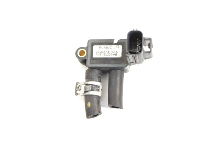 Senzor de presiune DPF VOLVO V40 Hatchback 2014 OEM: CZQ7A-14F03-A,AV61-5L200-AB 12052231